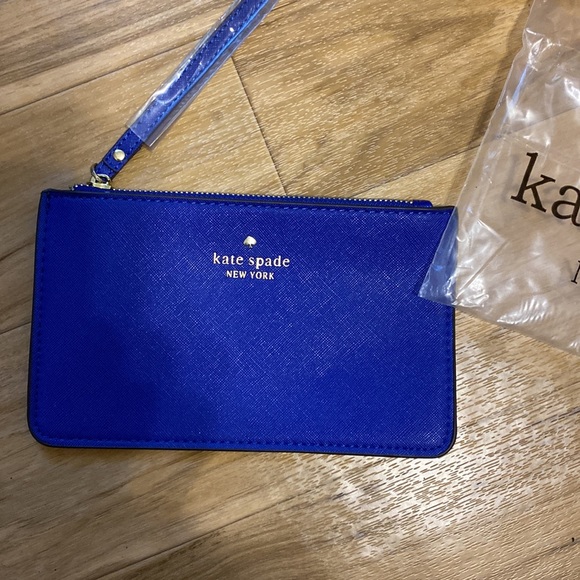 kate spade Handbags - Kate Spade royal blue size 8x4 wristlet; NWT; NIB: never used!!